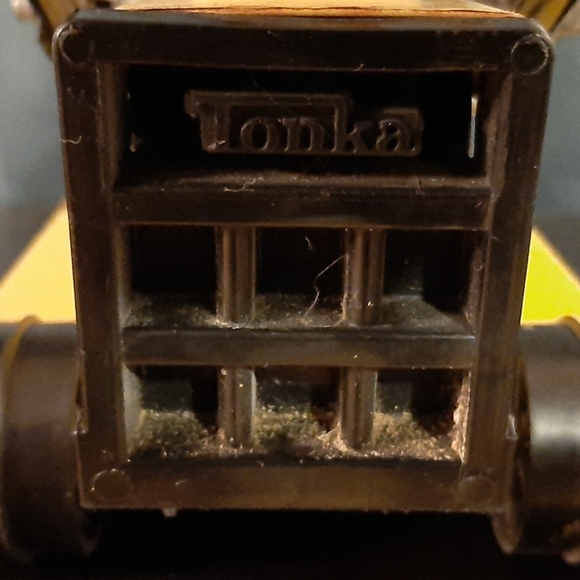 TONKA TRACTOR - Picture 4 of 4